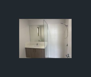 Discover refined living at 8 Scala Retreat, Sinagra - Photo 4