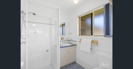 Perfect location for a young family - Photo 3