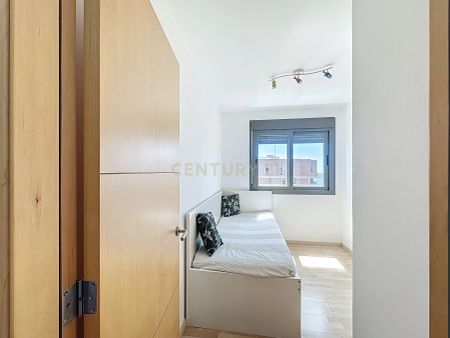 Apartamento de alquiler en Calle Pacífico, 18, Málaga, Spain, 1, Paseo Marítimo Oeste - Pacífico - Photo 5