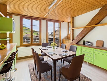 Charming 5.5-room apartment with gallery and lake view in Twann - Photo 3