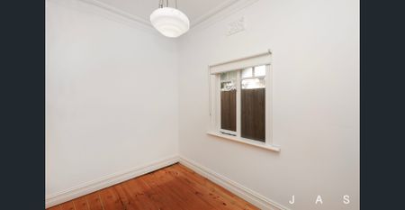 Three Bedroom Home in Prime Location - Photo 3