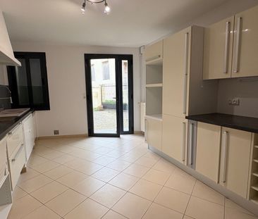 Location Maison 4 pièces 123m² ARCAIS 79210 - Photo 3
