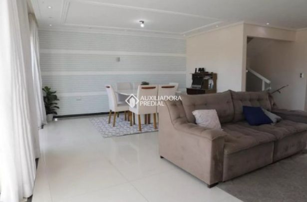 Casa com 3 quartos e 280m² para alugar em Nova Petrópolis, São Bernardo do Campo. - Photo 1