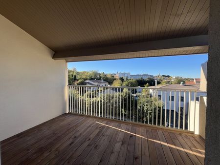 Location Appartement 1 pièce 29m² CASTELNAUDARY 11400 - Photo 5