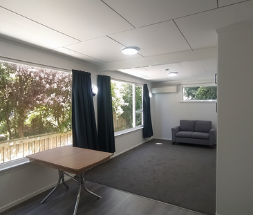 2 Bedroom Unit in London street - Photo 2