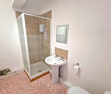 1 Bedroom Apartment To Let - Photo 2