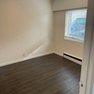 Spacious 1 Bed + Den in Vibrant East Van! - Photo 2