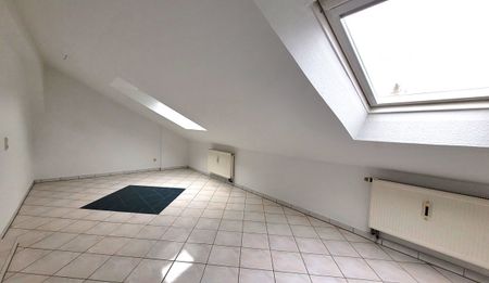 Schöne 2 Zi. Dachgeschosswohnung mit Fernblick in Pohlheim! - Photo 3