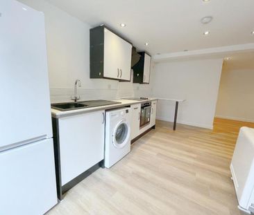 Studio to rent - Photo 3