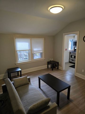 For Lease - 70 Victoria Avenue Unit# 202, Hamilton, Ontario - Photo 4