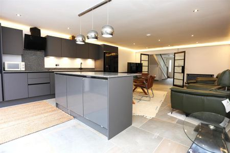 3 bedroom house to rent - Photo 3