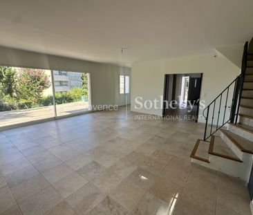 Maison récente dominante calme - Photo 2