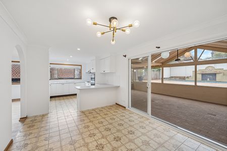 22 Anderson Street, Port Macquarie NSW 2444 - House For Rent | Domain - Photo 2