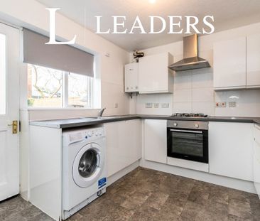 2 bedroom house to rent Bishop Fox Way, West Molesey, KT8 - Photo 3