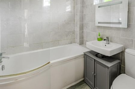 3 Bed End Terrace, Green Oak Avenue, S17 - Photo 3