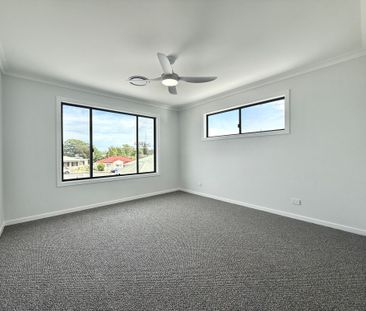 Stylish New Build in Sought-After Taree West - Photo 3