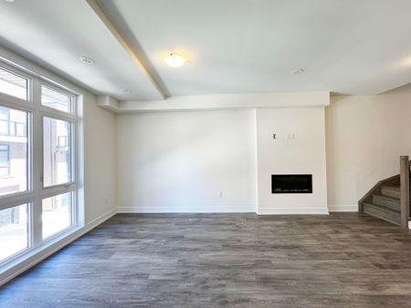 For Lease - 6 Sayers Lane Unit# 5, Richmond Hill, Ontario - Photo 2