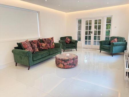 5 bedroom detached house to rent - Photo 5