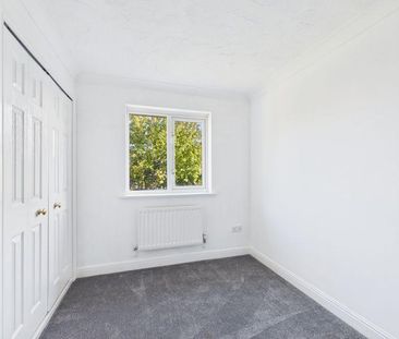 4 bedroom detached house to rent - Photo 6