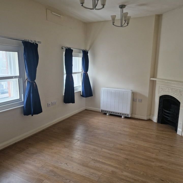 1 Bed Flat, Goldhawk Road, W12 - Photo 1