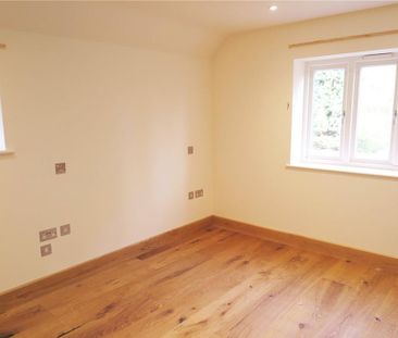 3 bedroom detached house to rent - Photo 2