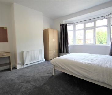 3 bedroom semi-detached house to rent - Photo 4