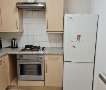 1 Bed Flat, Windmill House, E14 - Photo 2