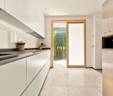Luxury Villa for rent in Marbella, Andalusia - Photo 5