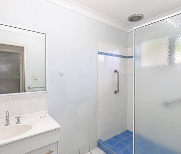 Perfect Family Retreat: Three-Bedroom Home with Shed & Solar Panels... - Photo 4