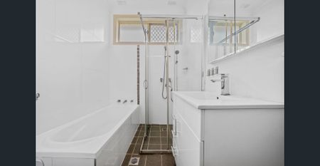 Neat And Tidy 3 Bedroom Family Home - Photo 5