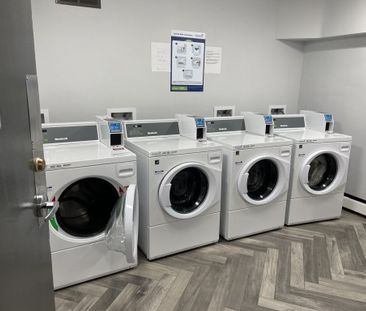 Park Towers - Photo 4