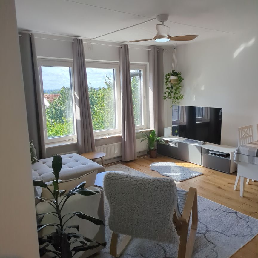 Mjölnerbacken, Sundbyberg - Photo 1