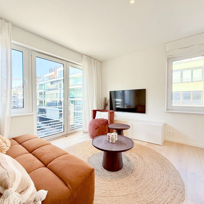 Gemeubeld: gerenoveerd appartement in centrum Knokke - Photo 1