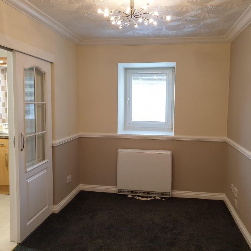 Gwern Avenue, Senghenydd, CAERPHILLY - Photo 1