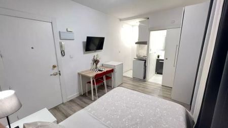 Studio for rent in Arapiles, Madrid - Photo 4
