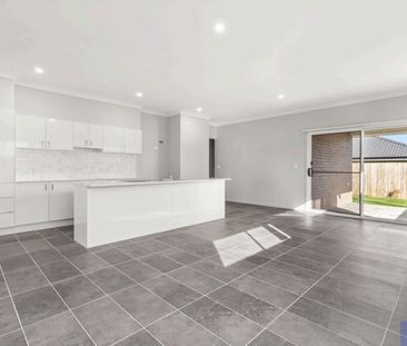 13 Packenham Street, Burpengary East QLD 4505 - House For Rent | Do... - Photo 2