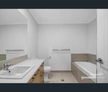 Modern Townhouse Living in the Heart of Yarrabilba - Photo 5