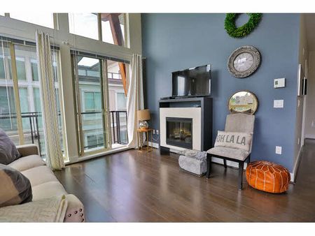 3 Br Top Floor Corner Unit For Rent In Surrey: Pet Friendly / Undgr. Parking - Photo 3