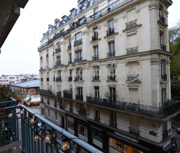 Location Appartement 3 pièces 62m² PARIS 18ème - Photo 3