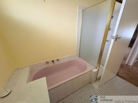 11 Conifer Court, Dandenong North - Photo 3