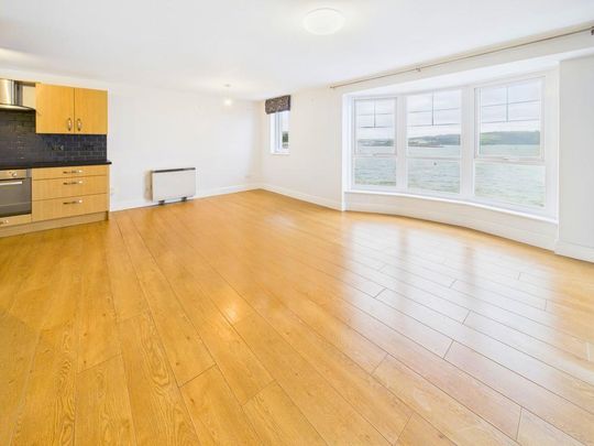 2 bedroom flat to rent - Photo 1