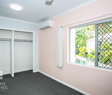 Live Steps from Cafés, Shops & the Sand - Photo 4