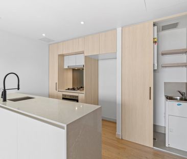 Sunny, Stylish & Effortlessly Convenient! - Photo 1