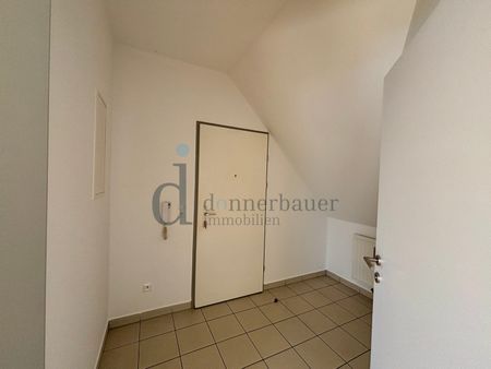 Charmante 3-Zimmer-Wohnung mit herrlichem Ausblick und Autoabstellplatz - Foto 2