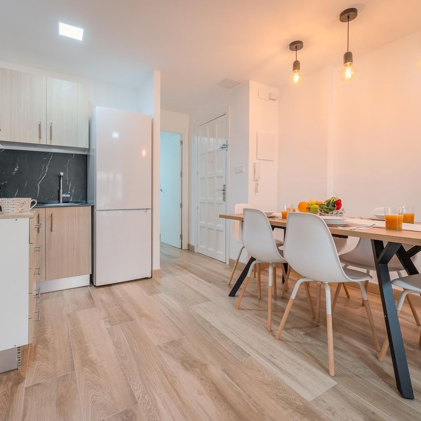 Piso de alquiler en Carrer de Casp, 3, Mar i Camp - Platja dels Capellans - Photo 1