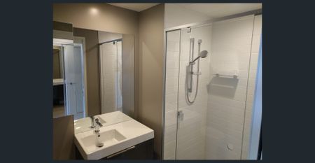 Perfectly Location Two Bedroom Apartment - Photo 5