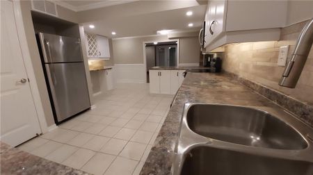 For Lease - 118 Sandringham Drive, Barrie, Ontario - Photo 5