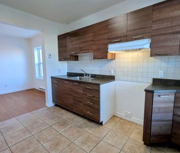 Immeuble - 548-558 King Est Appartement 4 ½ à Louer Rue King Est - ... - Photo 1