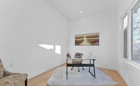 67 Bexhill Avenue #Main & 2nd Floor - Photo 4