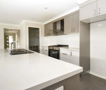 Relaxed Living Backing Onto Nature Reserve - Photo 6